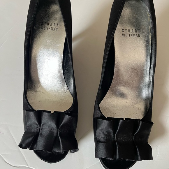 Stuart Weitzman black satin peep toe heels 7.5 - Picture 8 of 10